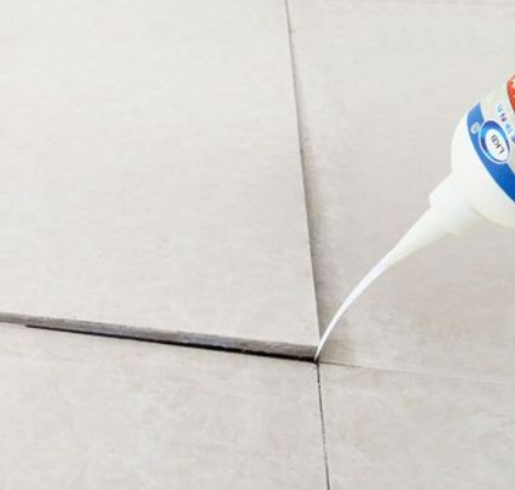 青冈瓷砖空鼓维修公司分享卫生间瓷砖脱落的原因可能有以下几点